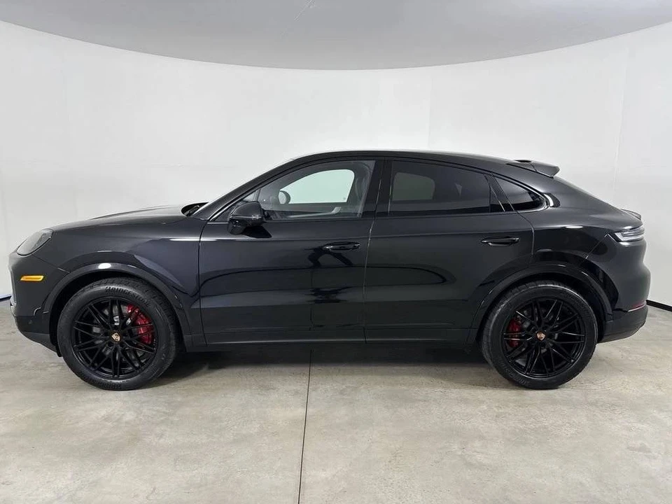 2026 Porsche 9Y0/9Y3 Cayenne S - Image 2 of 5