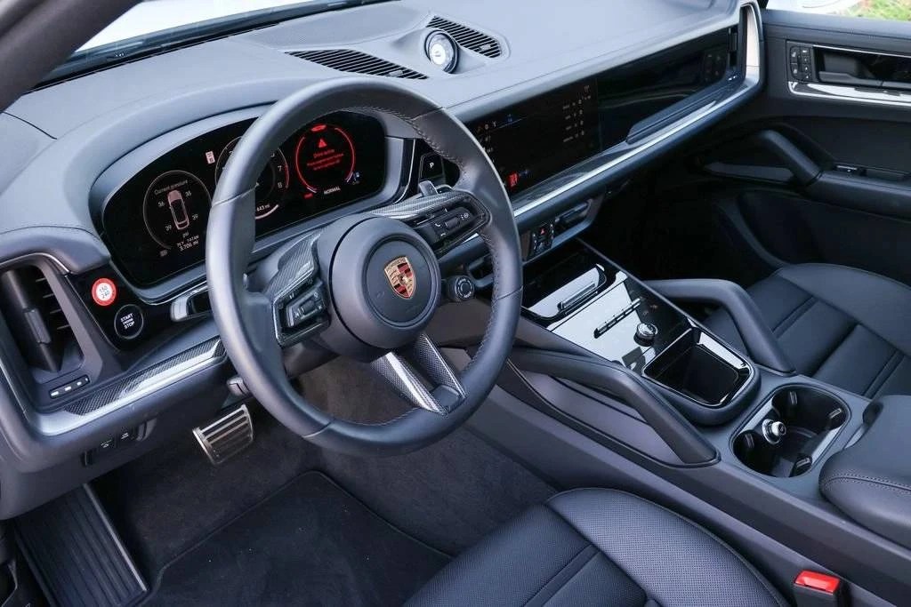 2026 Porsche 9Y0/9Y3 Cayenne Coupe - Image 4 of 5