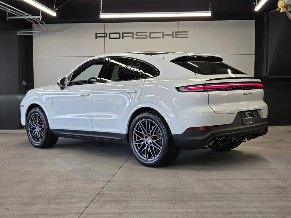 2026 Porsche 9Y0/9Y3 Cayenne Coupe - Image 3 of 5