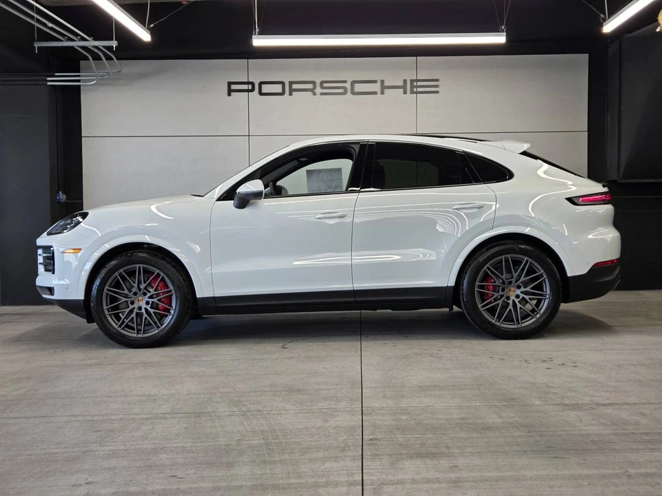 2026 Porsche 9Y0/9Y3 Cayenne Coupe - Image 2 of 5
