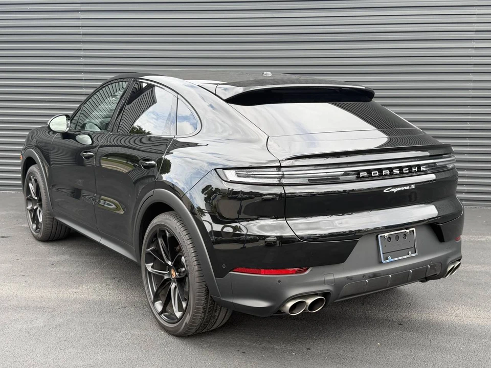 2026 Porsche 9Y0/9Y3 Cayenne Coupe - Image 3 of 5