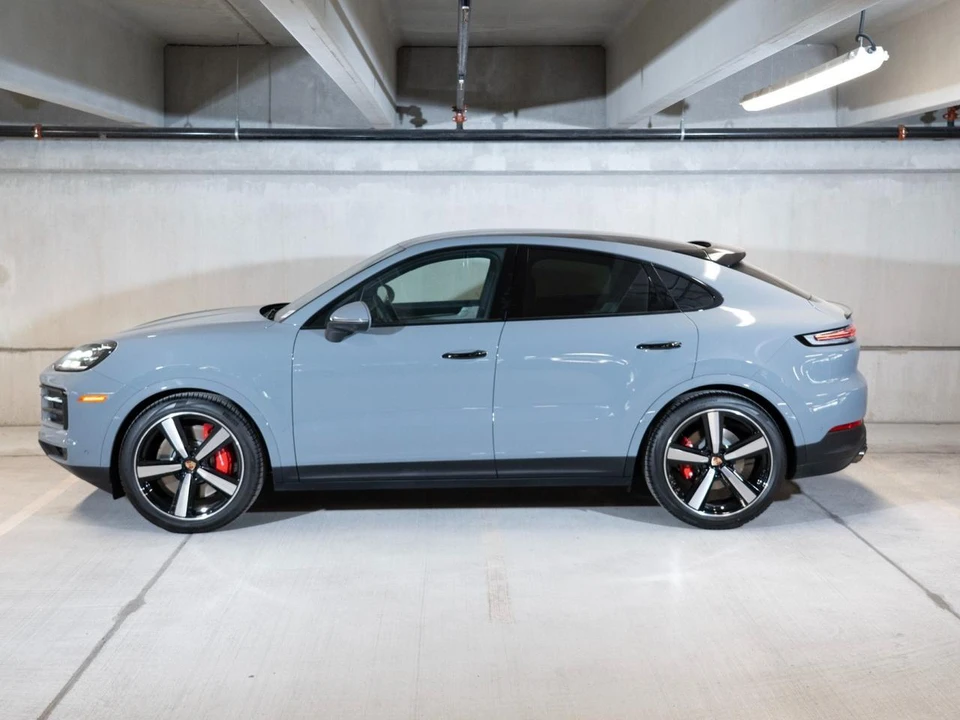 2026 Porsche 9Y0/9Y3 Cayenne Coupe - Image 2 of 30