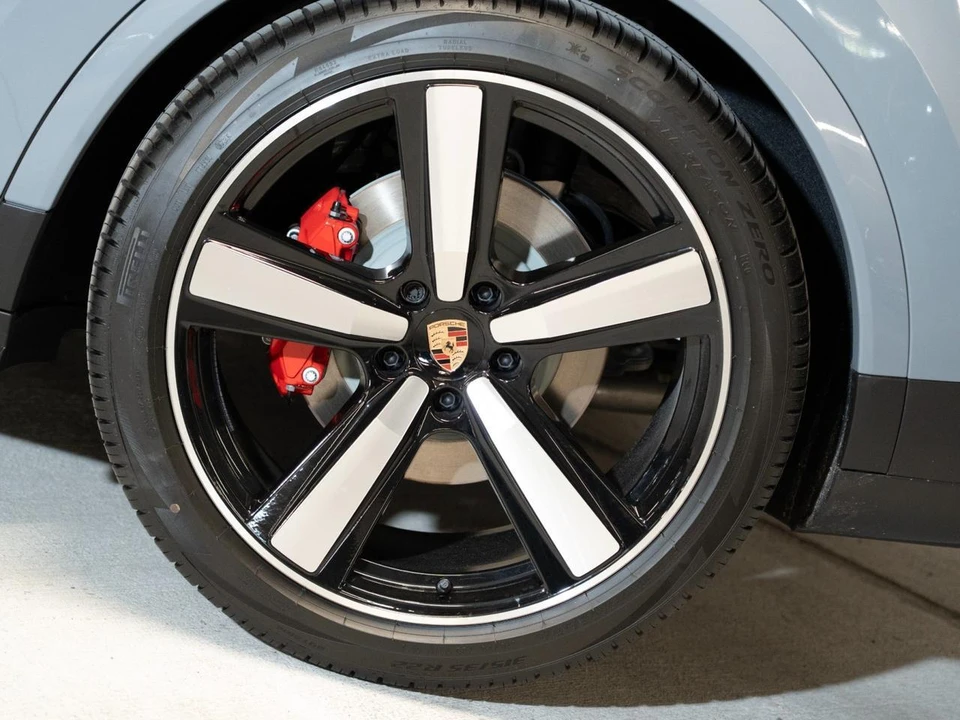 2026 Porsche 9Y0/9Y3 Cayenne Coupe - Image 11 of 30