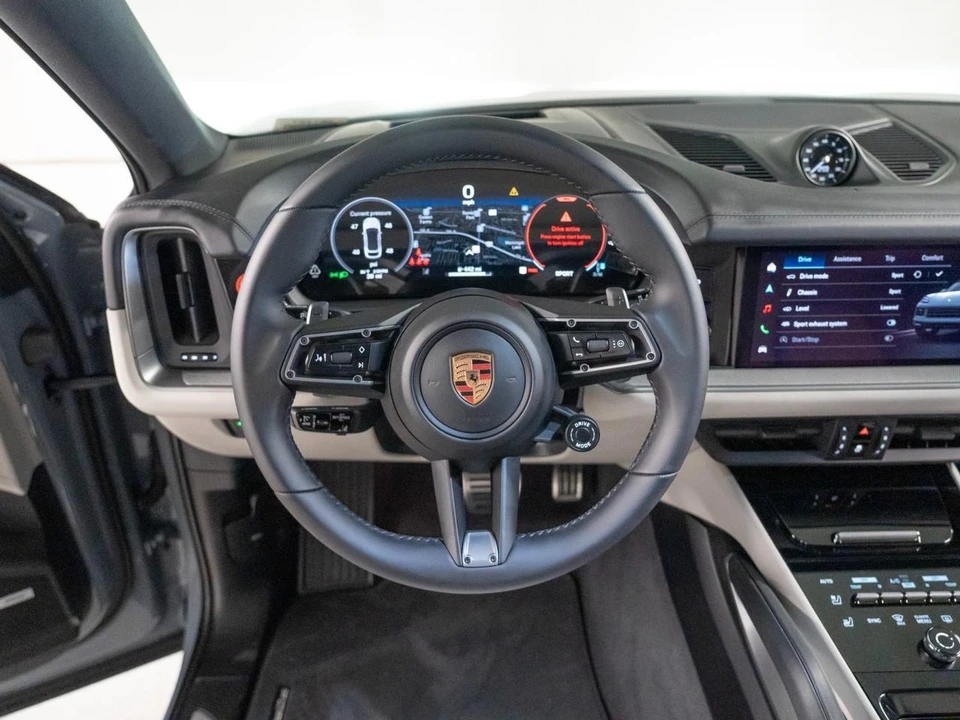 2026 Porsche 9Y0/9Y3 Cayenne Coupe - Image 29 of 30