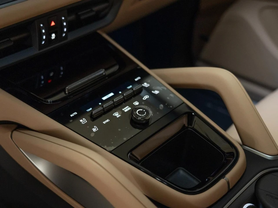 2026 Porsche 9Y0/9Y3 Cayenne Coupe - Image 21 of 28
