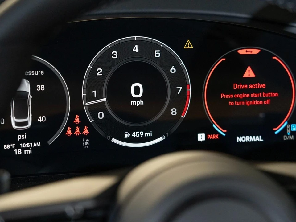 2026 Porsche 9Y0/9Y3 Cayenne Coupe - Image 18 of 28
