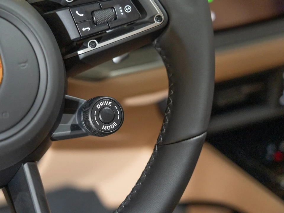 2026 Porsche 9Y0/9Y3 Cayenne Coupe - Image 22 of 28