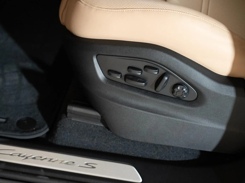 2026 Porsche 9Y0/9Y3 Cayenne Coupe - Image 13 of 28