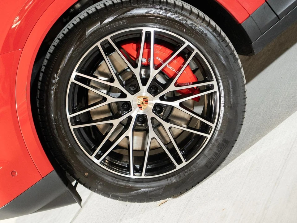 2026 Porsche 9Y0/9Y3 Cayenne Coupe - Image 11 of 28