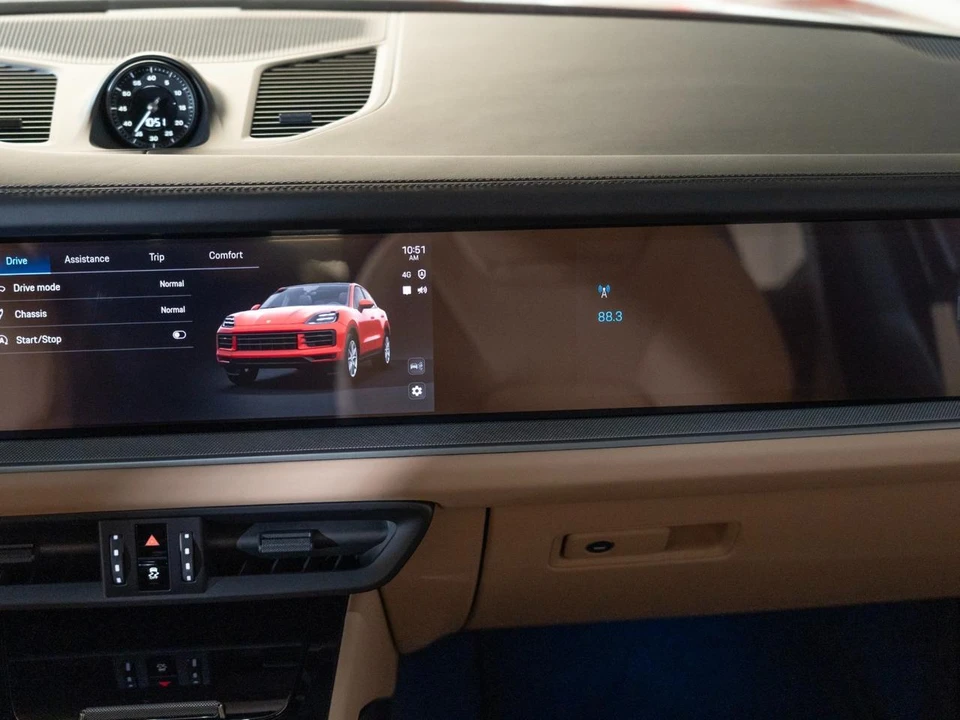 2026 Porsche 9Y0/9Y3 Cayenne Coupe - Image 25 of 28