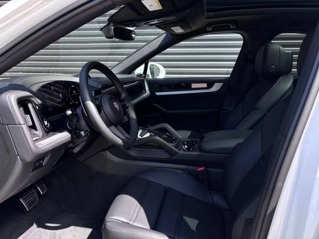 2026 Porsche 9Y0/9Y3 Cayenne Coupe - Image 4 of 5