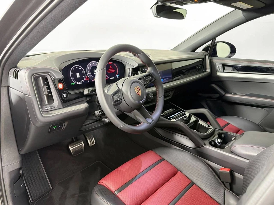 2026 Porsche 9Y0/9Y3 Cayenne Coupe - Image 4 of 5