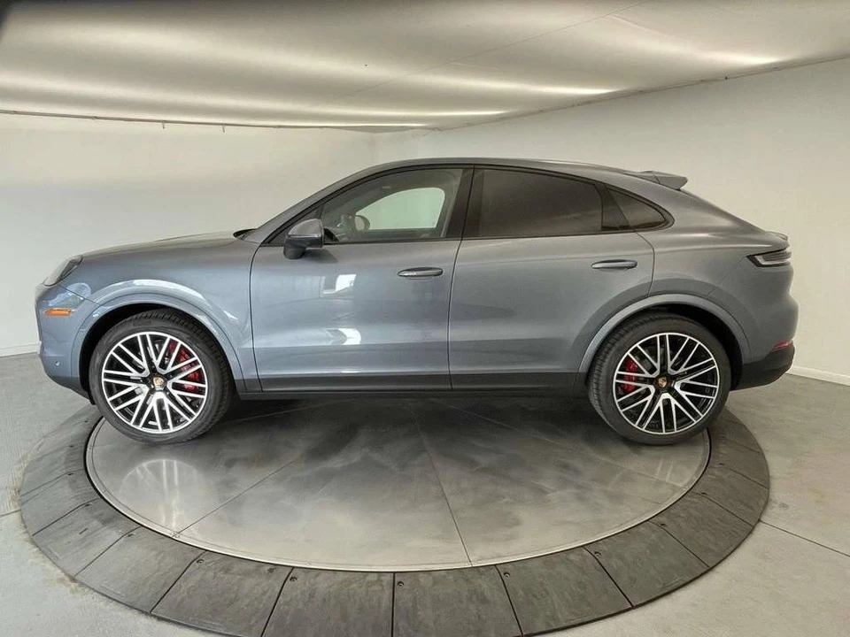 2026 Porsche 9Y0/9Y3 Cayenne Coupe - Image 2 of 5