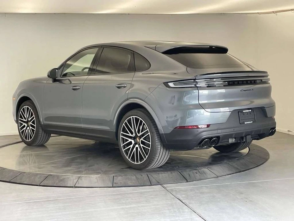 2026 Porsche 9Y0/9Y3 Cayenne Coupe - Image 3 of 5