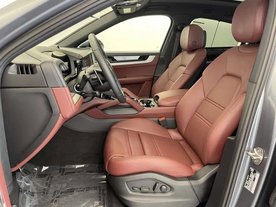 2026 Porsche 9Y0/9Y3 Cayenne Coupe - Image 5 of 5