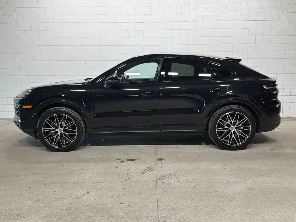 2026 Porsche 9Y0/9Y3 Cayenne Coupe - Image 2 of 4