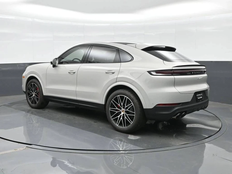 2026 Porsche 9Y0/9Y3 Cayenne Coupe - Image 3 of 5