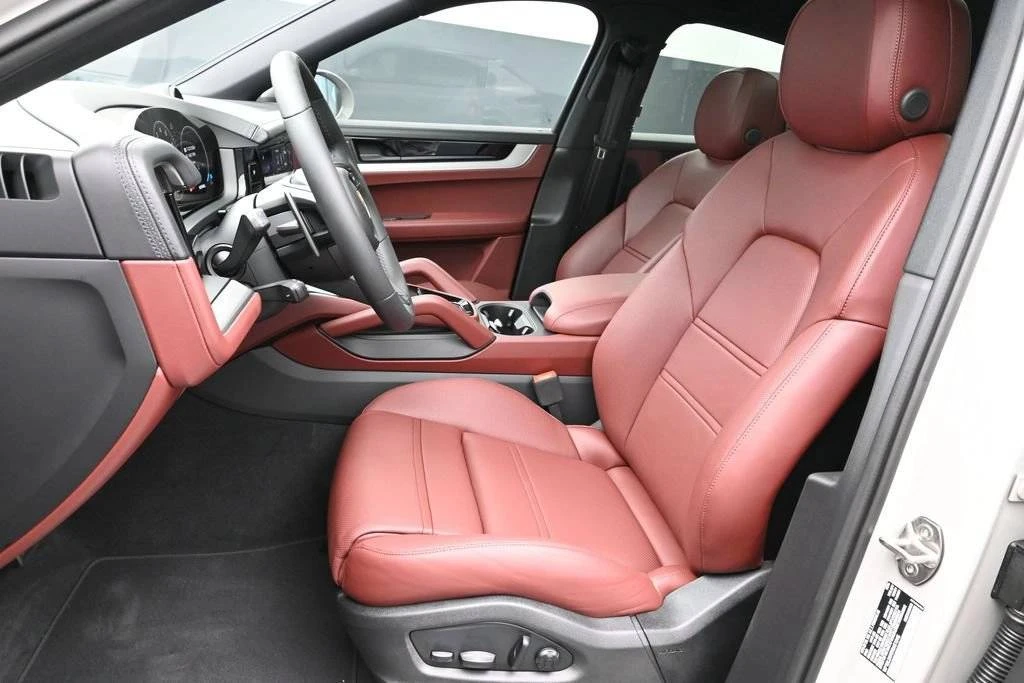 2026 Porsche 9Y0/9Y3 Cayenne Coupe - Image 5 of 5