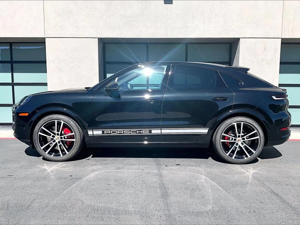 2026 Porsche 9Y0/9Y3 Cayenne Coupe - Image 12 of 31