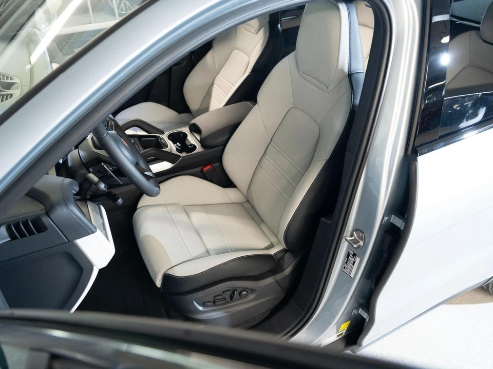 2026 Porsche 9Y0/9Y3 Cayenne Coupe - Image 5 of 30