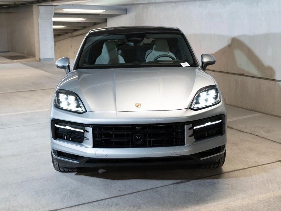 2026 Porsche 9Y0/9Y3 Cayenne Coupe - Image 6 of 30