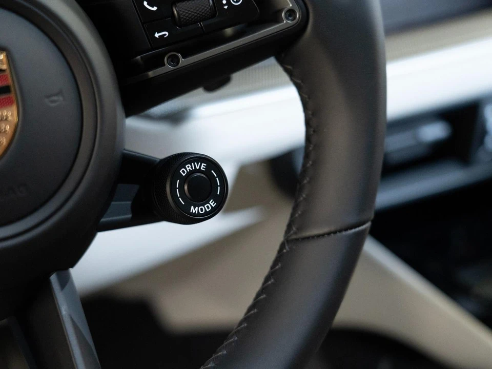 2026 Porsche 9Y0/9Y3 Cayenne Coupe - Image 23 of 30