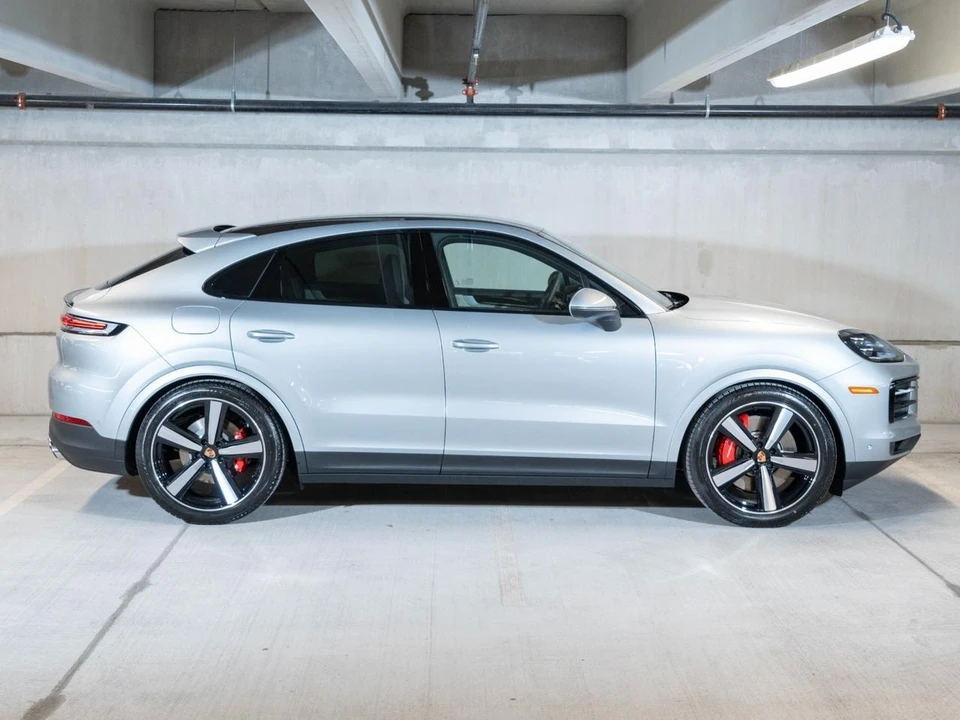 2026 Porsche 9Y0/9Y3 Cayenne Coupe - Image 8 of 30