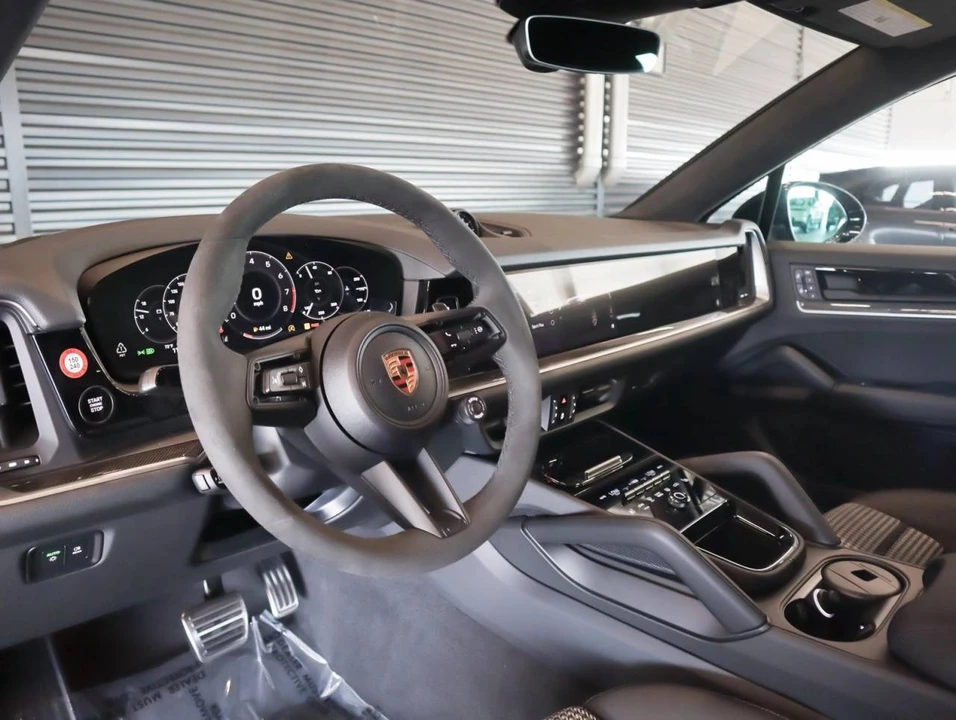 2026 Porsche 9Y0/9Y3 Cayenne S - Image 4 of 5