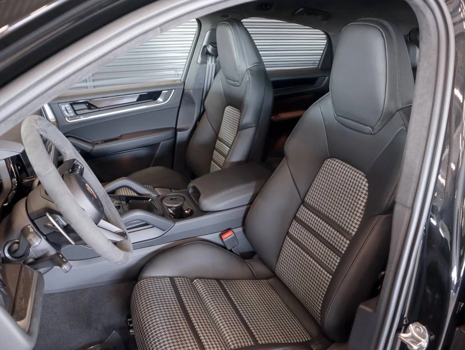 2026 Porsche 9Y0/9Y3 Cayenne S - Image 5 of 5