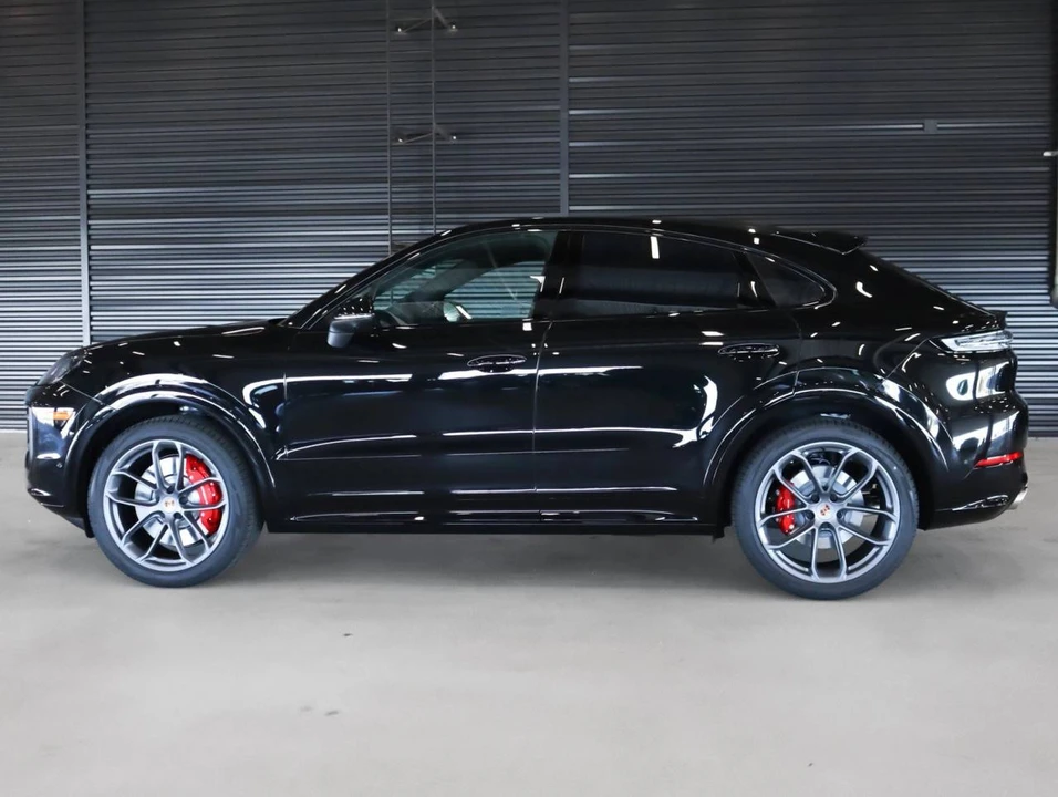 2026 Porsche 9Y0/9Y3 Cayenne S - Image 2 of 5