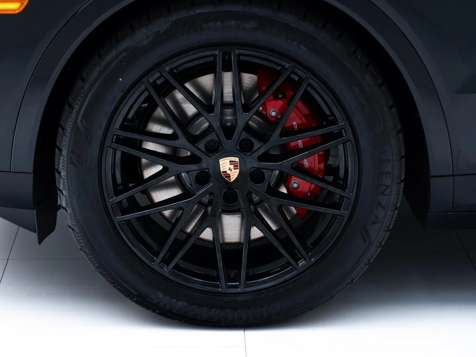 2026 Porsche 9Y0/9Y3 Cayenne S - Image 12 of 31