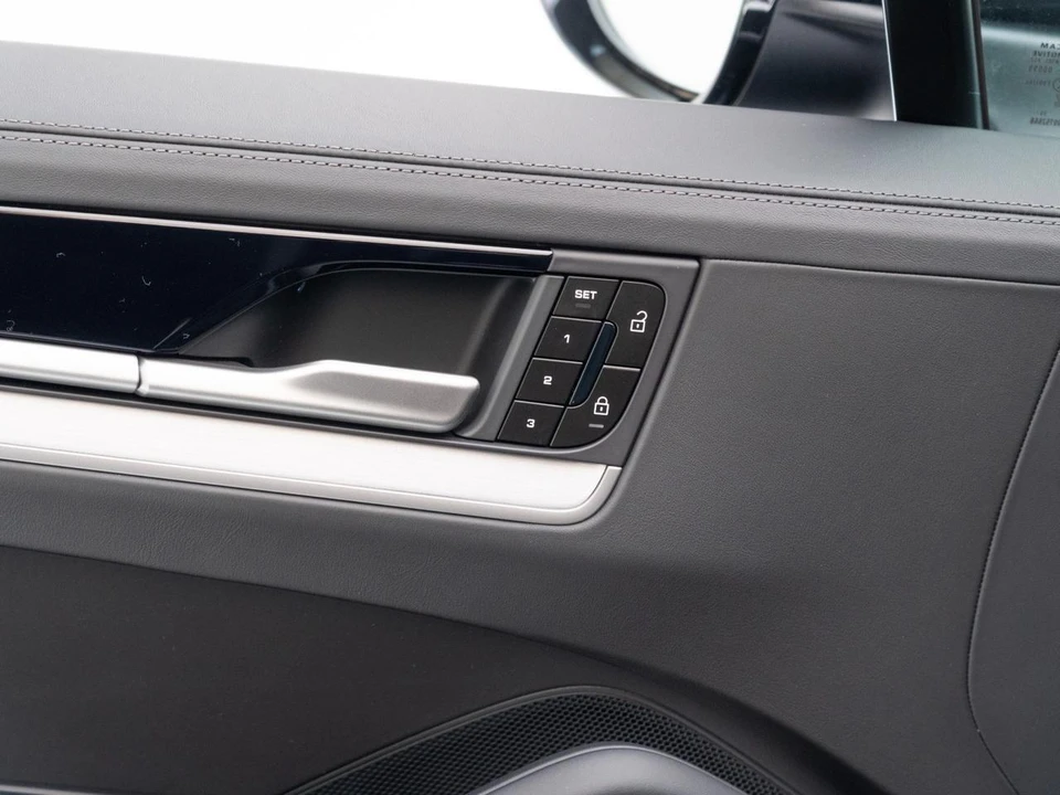 2026 Porsche 9Y0/9Y3 Cayenne S - Image 22 of 31