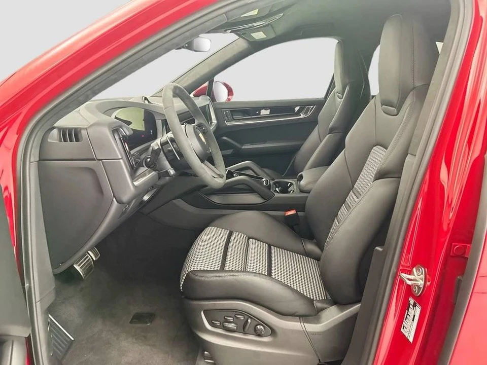 2026 Porsche 9Y0/9Y3 Cayenne S - Image 5 of 5