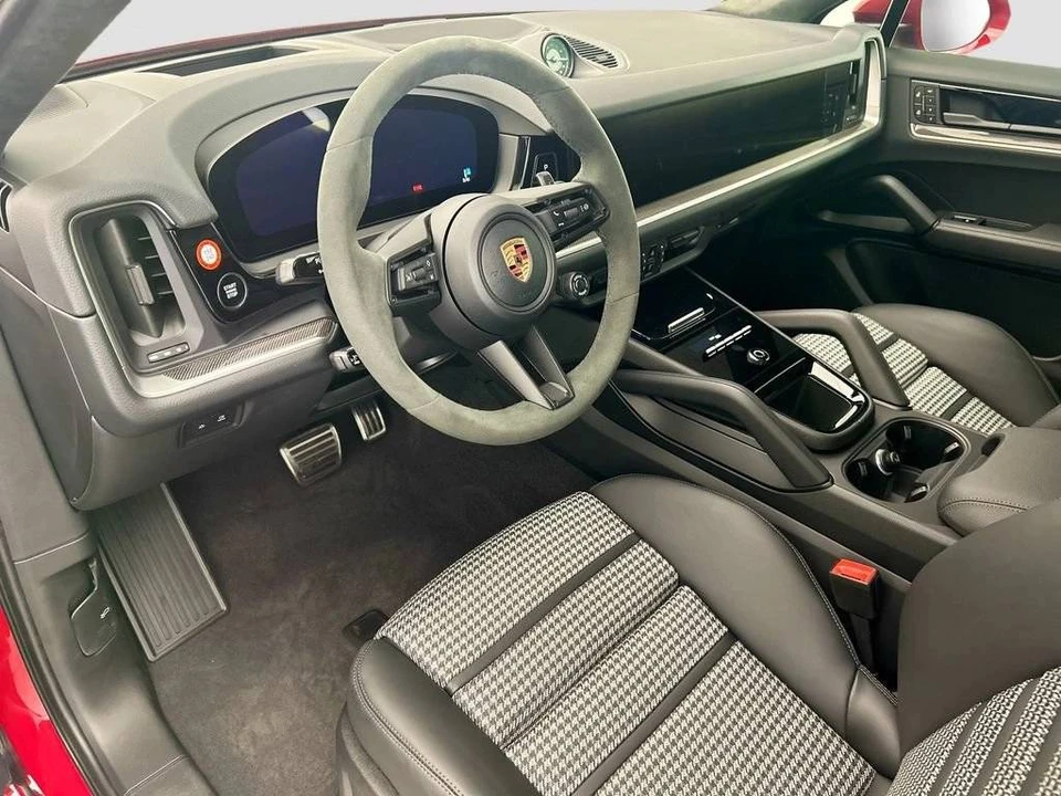 2026 Porsche 9Y0/9Y3 Cayenne S - Image 4 of 5