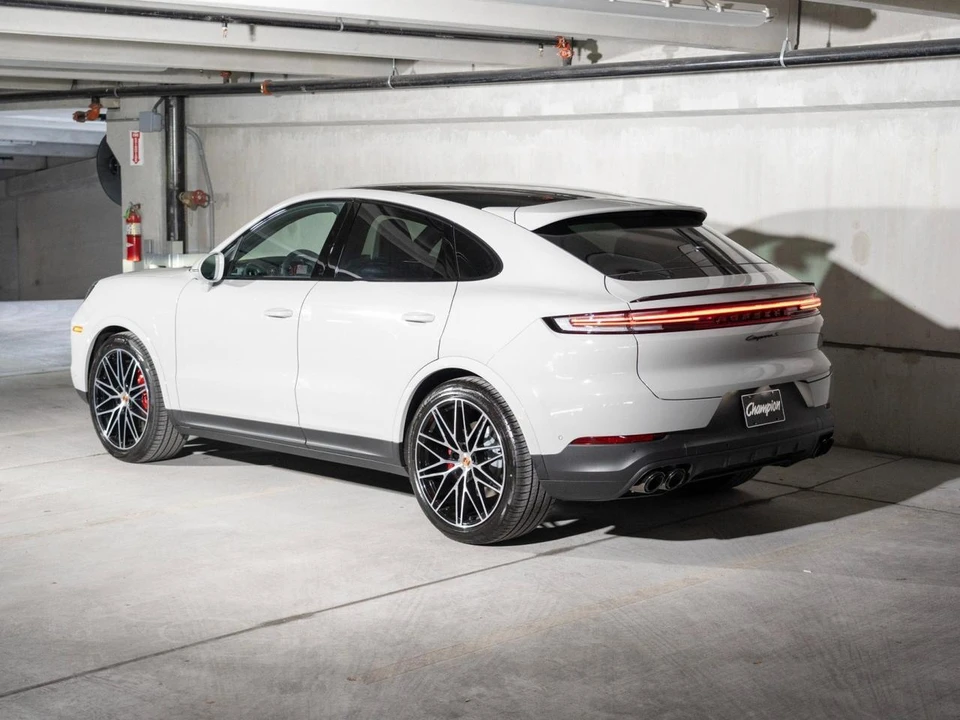 2026 Porsche 9Y0/9Y3 Cayenne Coupe - Image 3 of 28