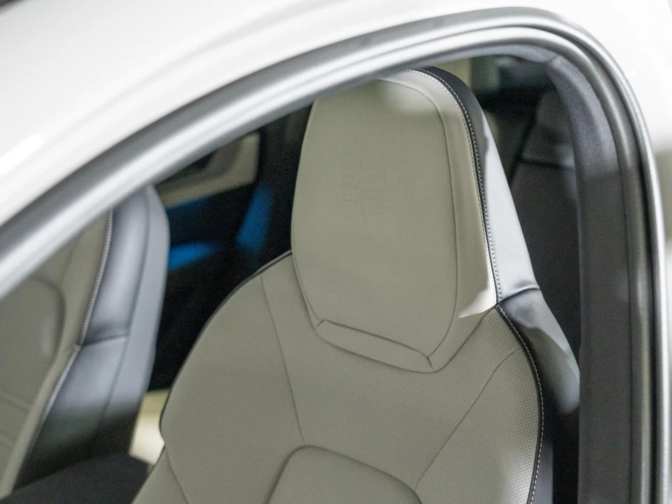 2026 Porsche 9Y0/9Y3 Cayenne Coupe - Image 23 of 28