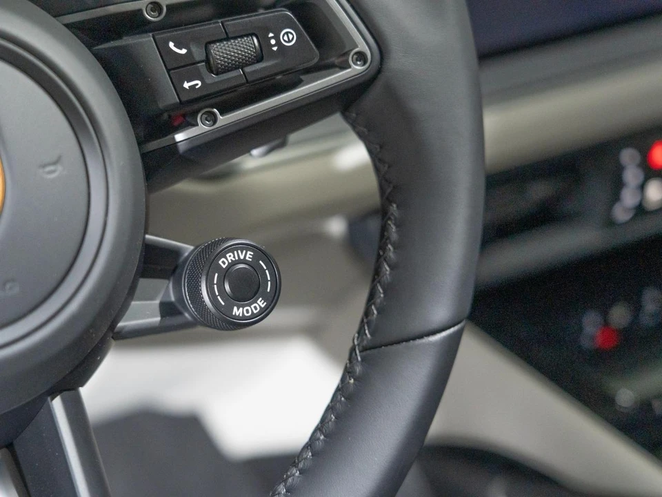 2026 Porsche 9Y0/9Y3 Cayenne Coupe - Image 21 of 28