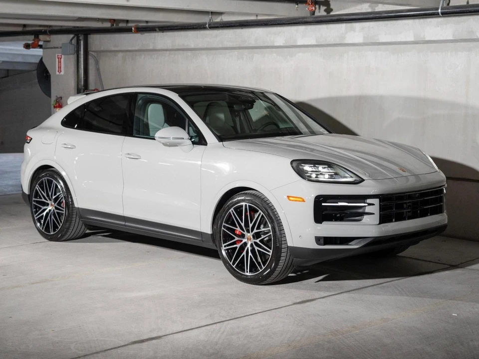 2026 Porsche 9Y0/9Y3 Cayenne Coupe - Image 7 of 28