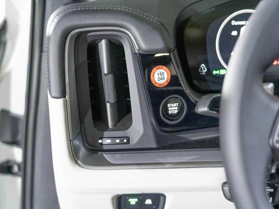 2026 Porsche 9Y0/9Y3 Cayenne Coupe - Image 22 of 28