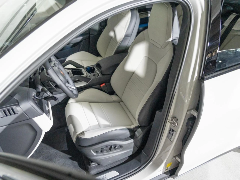 2026 Porsche 9Y0/9Y3 Cayenne Coupe - Image 5 of 28