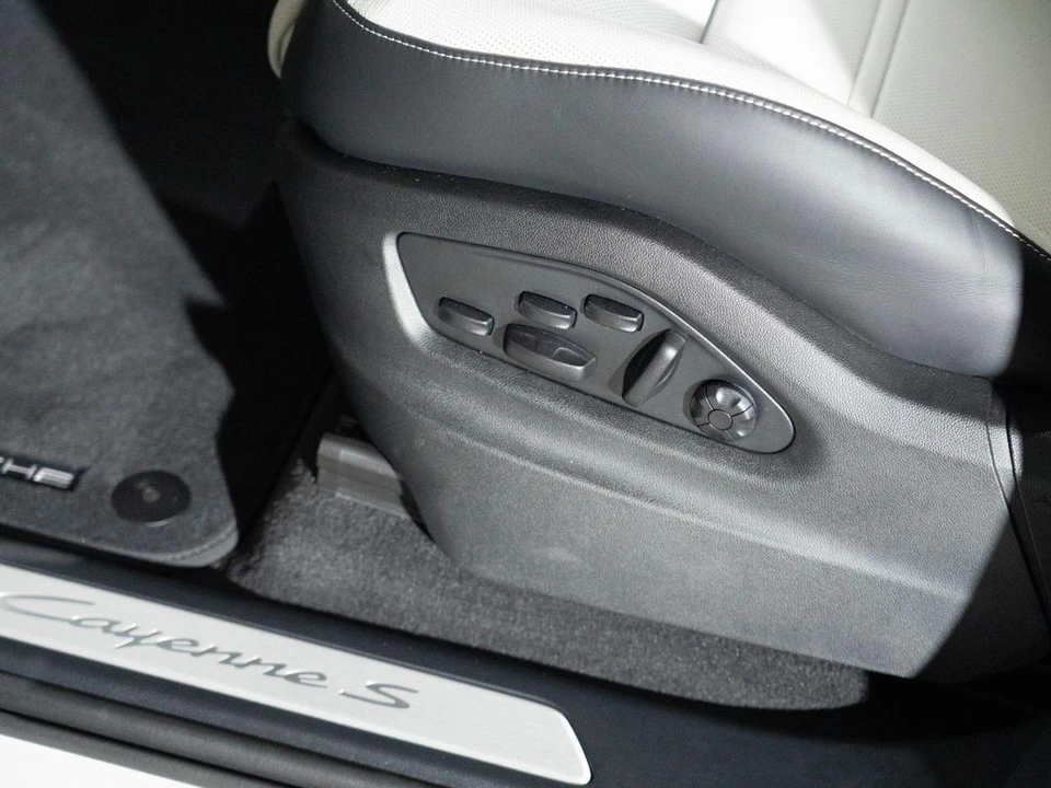 2026 Porsche 9Y0/9Y3 Cayenne Coupe - Image 12 of 28