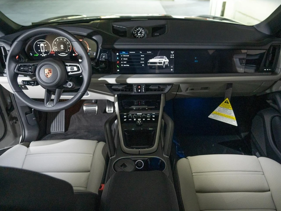 2026 Porsche 9Y0/9Y3 Cayenne Coupe - Image 24 of 28