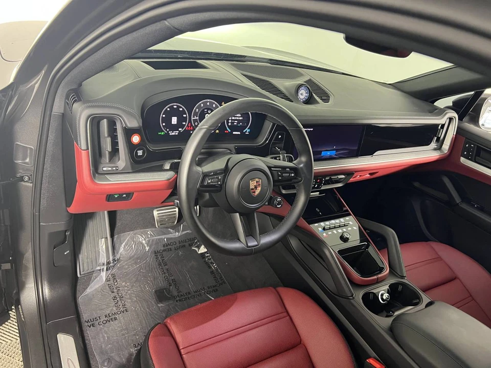 2026 Porsche 9Y0/9Y3 Cayenne Coupe - Image 4 of 5