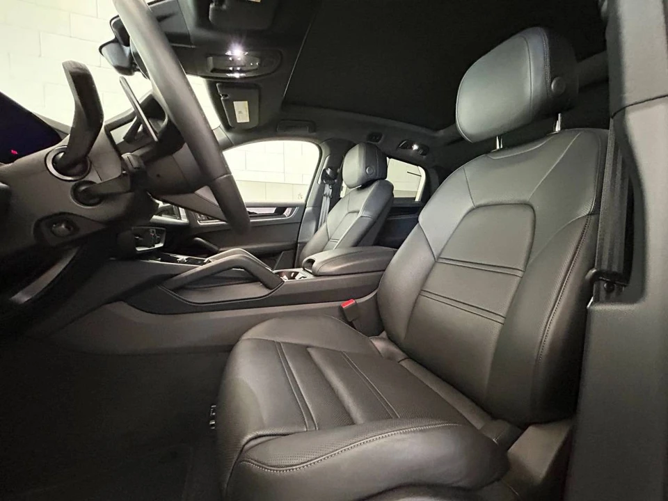 2026 Porsche 9Y0/9Y3 Cayenne Coupe - Image 5 of 5