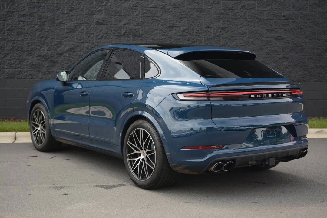 2026 Porsche 9Y0/9Y3 Cayenne Coupe - Image 3 of 5