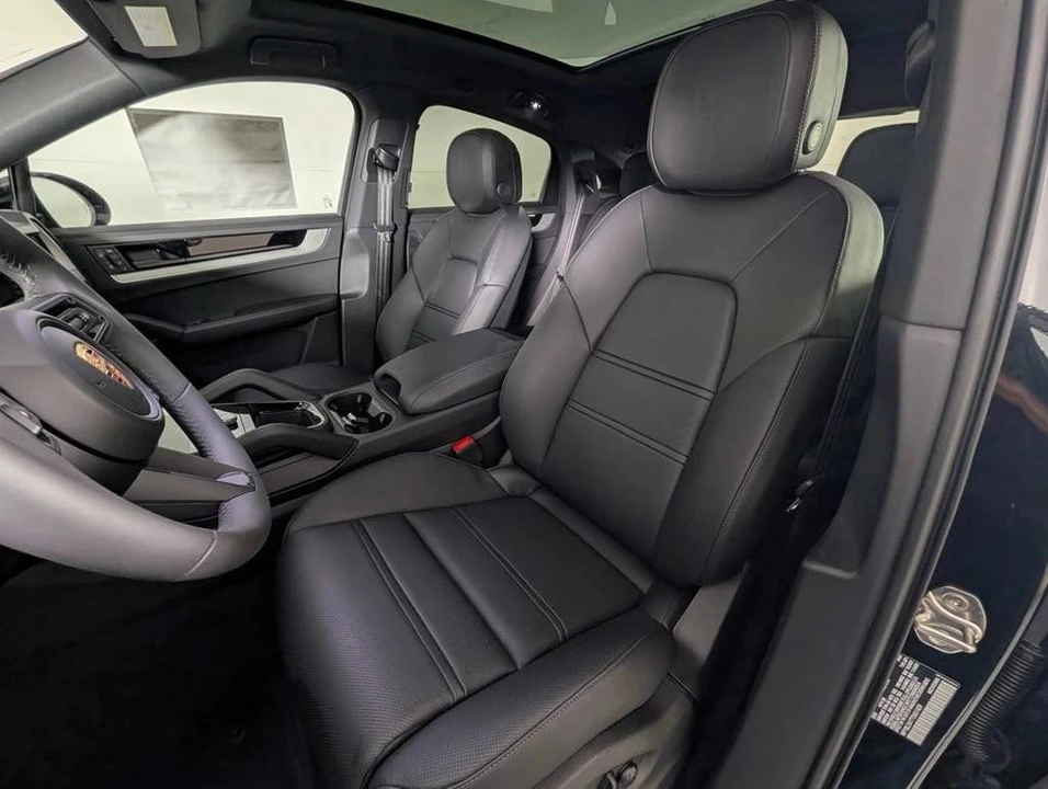 2026 Porsche 9Y0/9Y3 Cayenne Coupe - Image 5 of 5