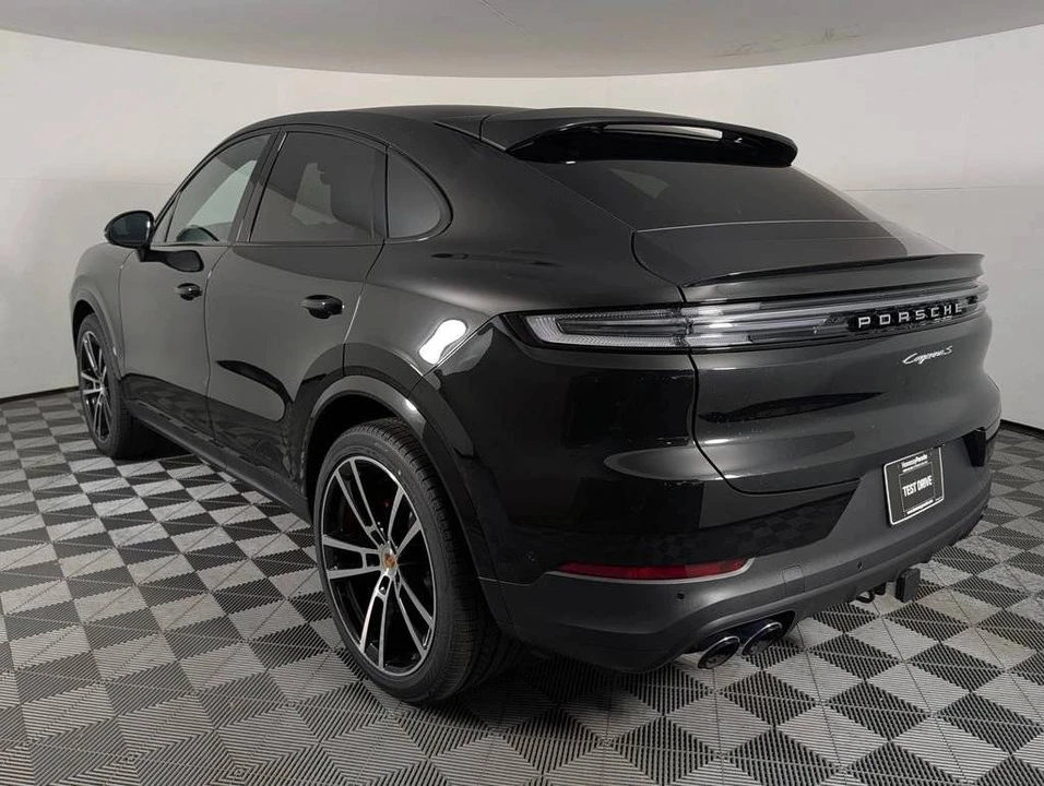 2026 Porsche 9Y0/9Y3 Cayenne Coupe - Image 3 of 5