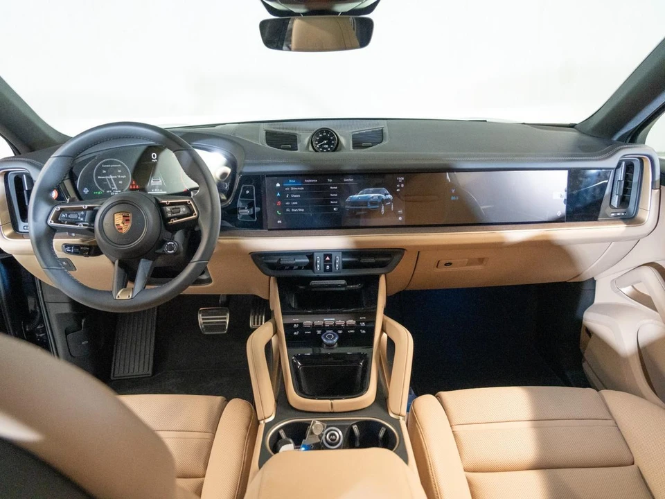 2026 Porsche 9Y0/9Y3 Cayenne Coupe - Image 26 of 30