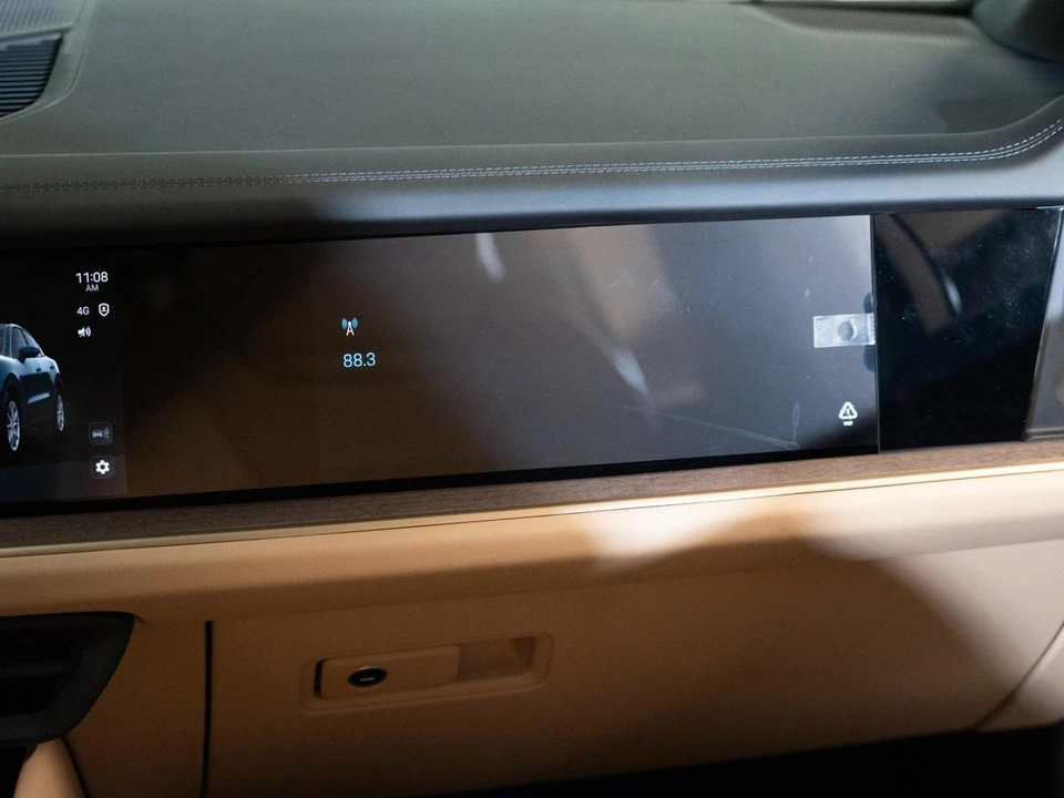 2026 Porsche 9Y0/9Y3 Cayenne Coupe - Image 27 of 30
