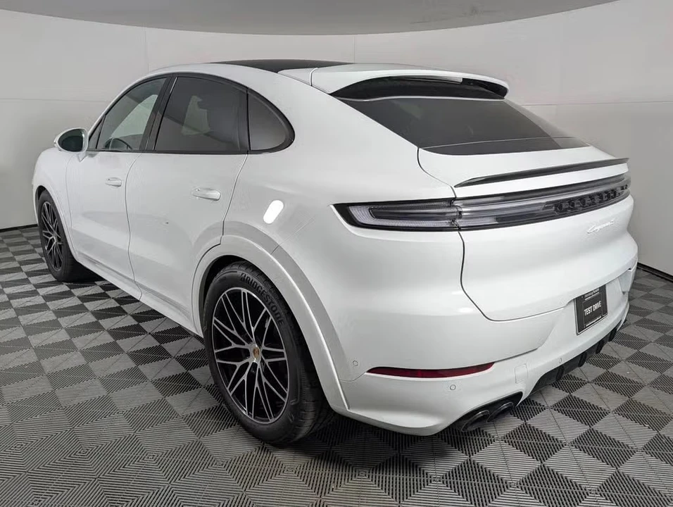 2026 Porsche 9Y0/9Y3 Cayenne S - Image 20 of 31